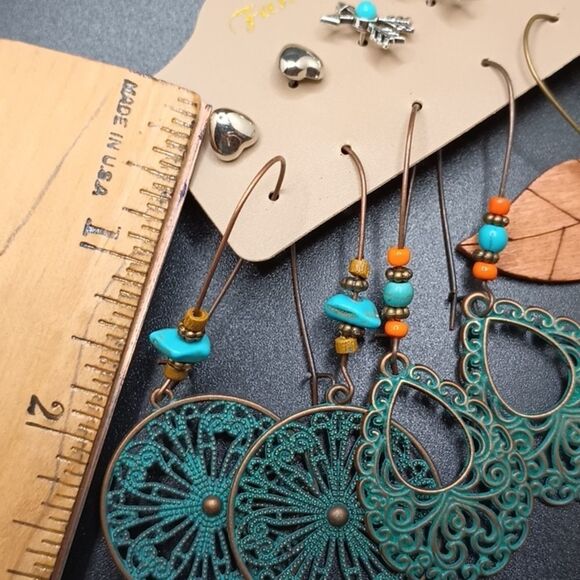 BOHO bundle leaf arrows turquoise wood ball stud earrings - Picture 3 of 6